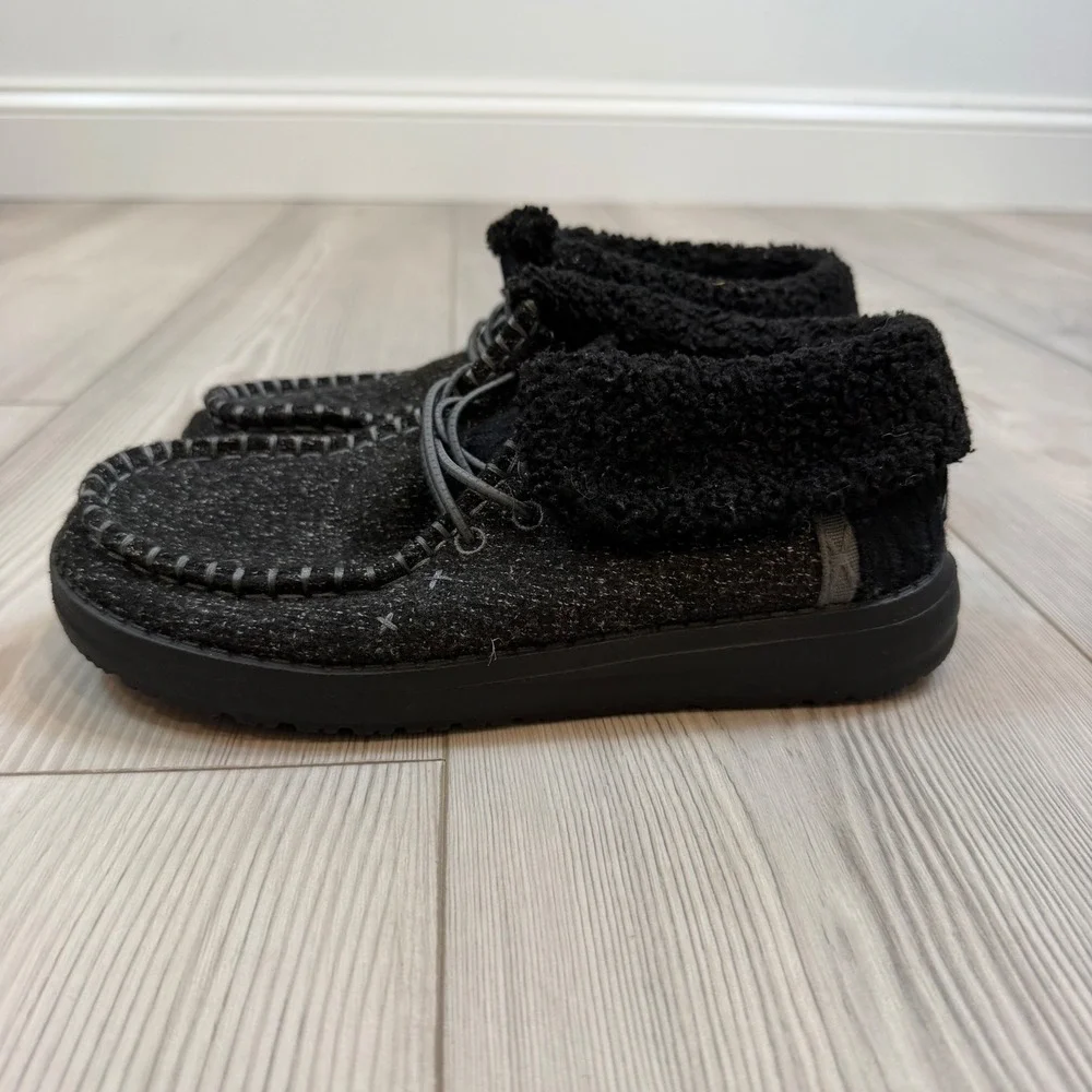 Hey Dude Wendy Fold Y Brushed Cozy Black Moccasins Loafers 42143-060 Youth J4
